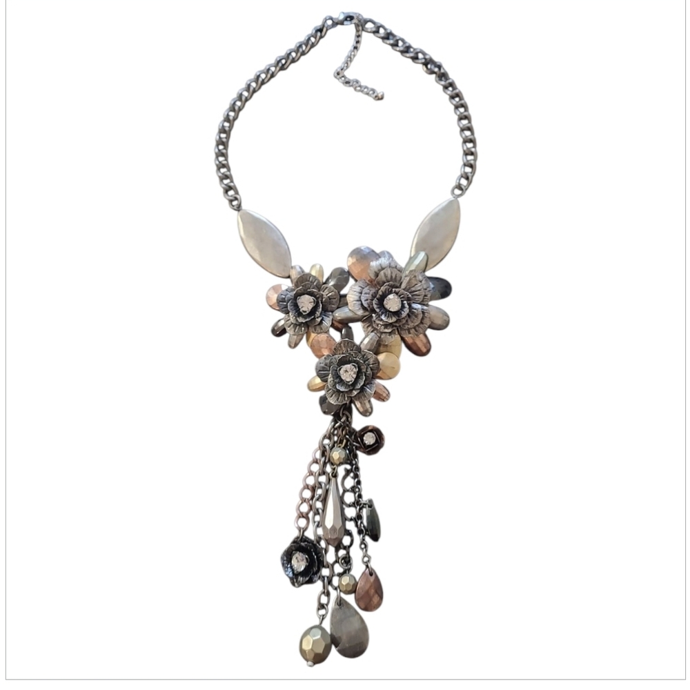 Elegant Multi Tone Silver & Gold Floral Statement Necklace